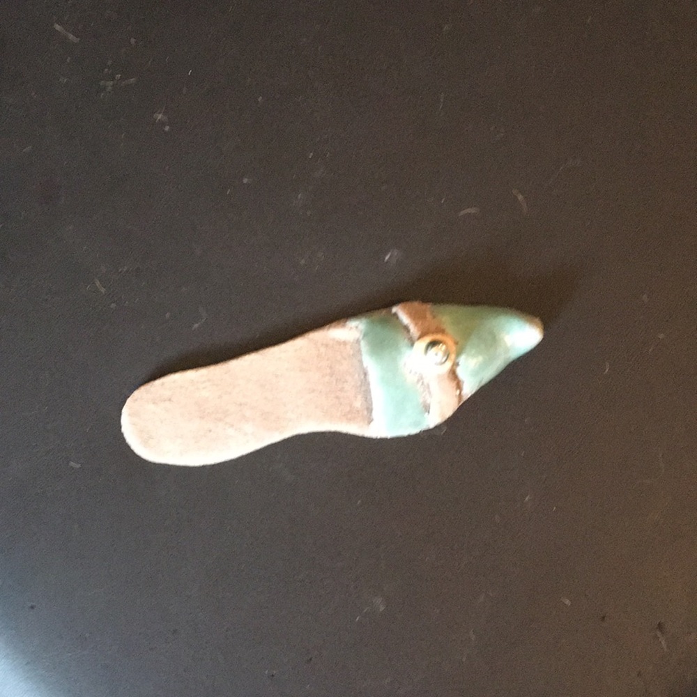Clay slipper